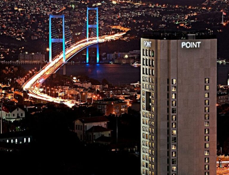 پوینت هتل باربارس